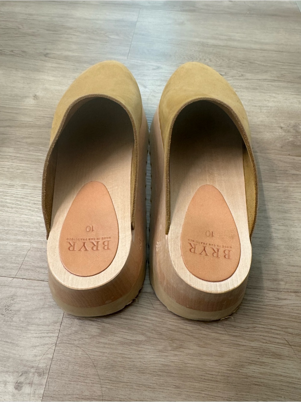BRYR Chonk Clogs in Fennel sz 10 - Picture 2 of 5